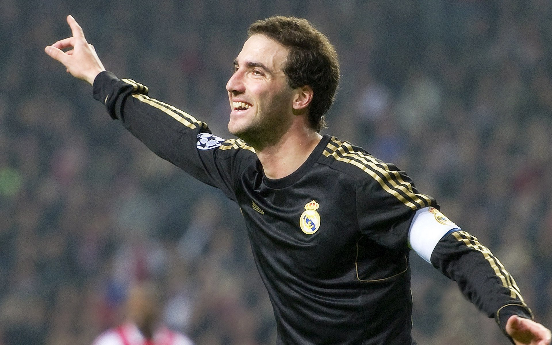 滕哈赫续约曼联,继续执教,滕哈格执教风格