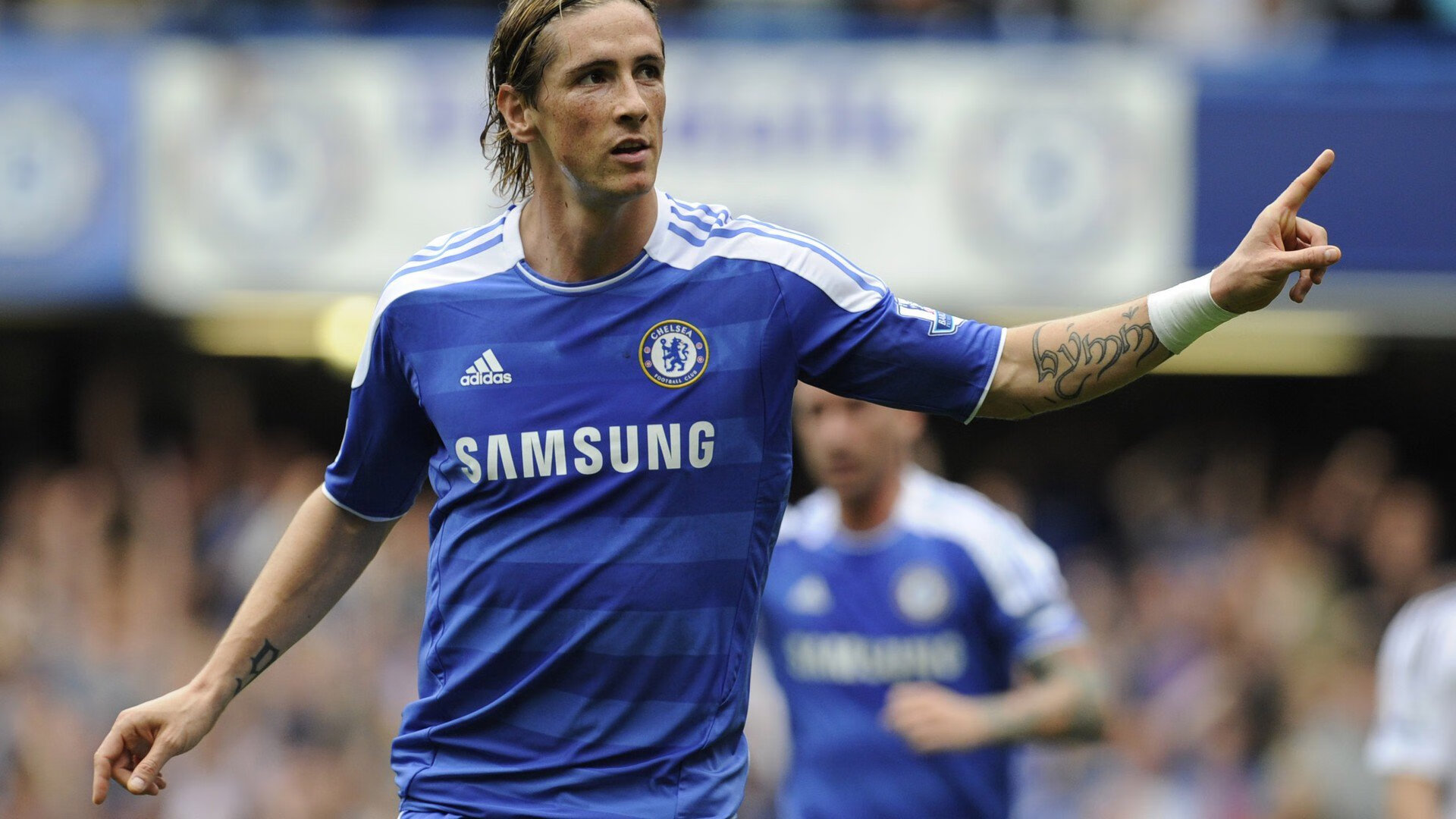 赛季比赛精彩一幕连环,劲敌交锋