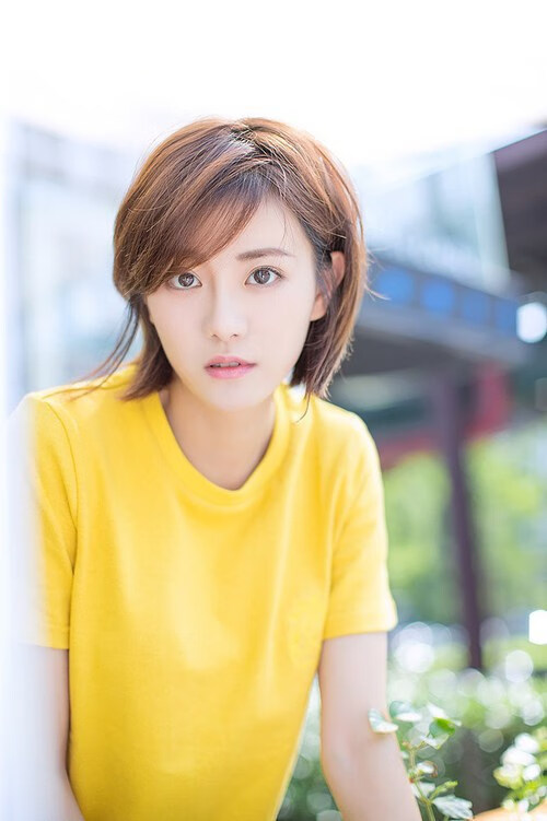 “沙滩排球:高新体育中心赛场让你领略速度与技巧的结合”