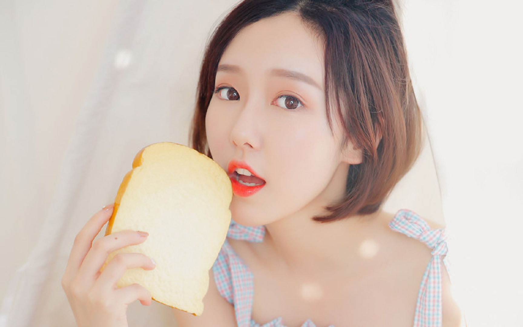 九游游戏中心官网-国家队战术演练注重多元化进攻提升比赛适应能力